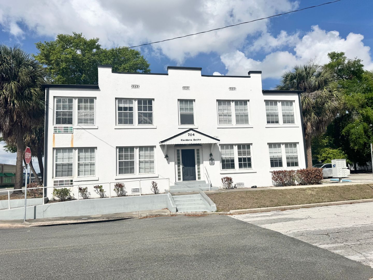 Orlando Apartment: 704 Cordova Drive #4