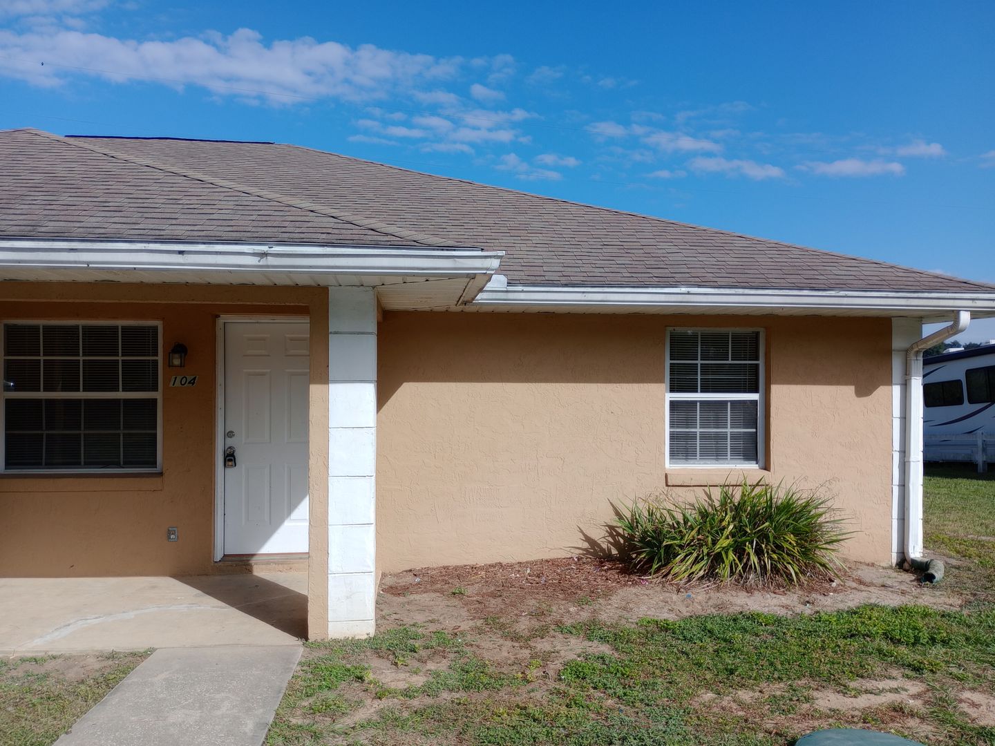 Mascotte Apartment: 104 Berger Court