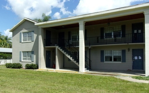 Deland Apartment: 302 S Spring Garden Ave