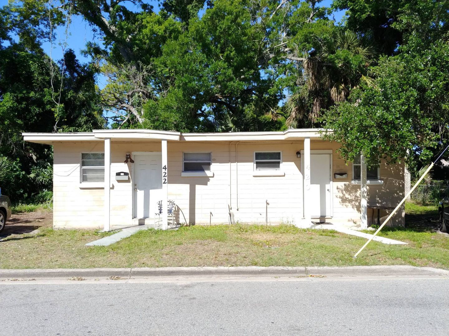Daytona Beach Apartment: 422 Henry Butts Drive