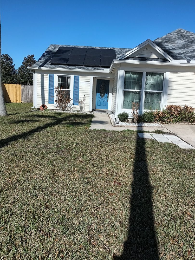 Oviedo House: 1025 Kelsey Ave