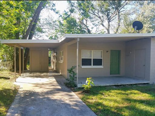 2-bedroom, 1-bathroom duplex located at 3116 Lawrence St – photo 1
