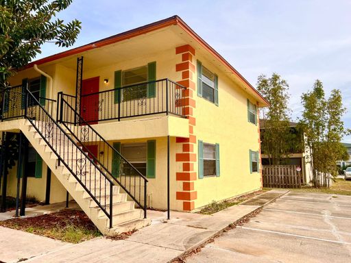 2 BEDROOMS 1 BATH in Titusville... – photo 1