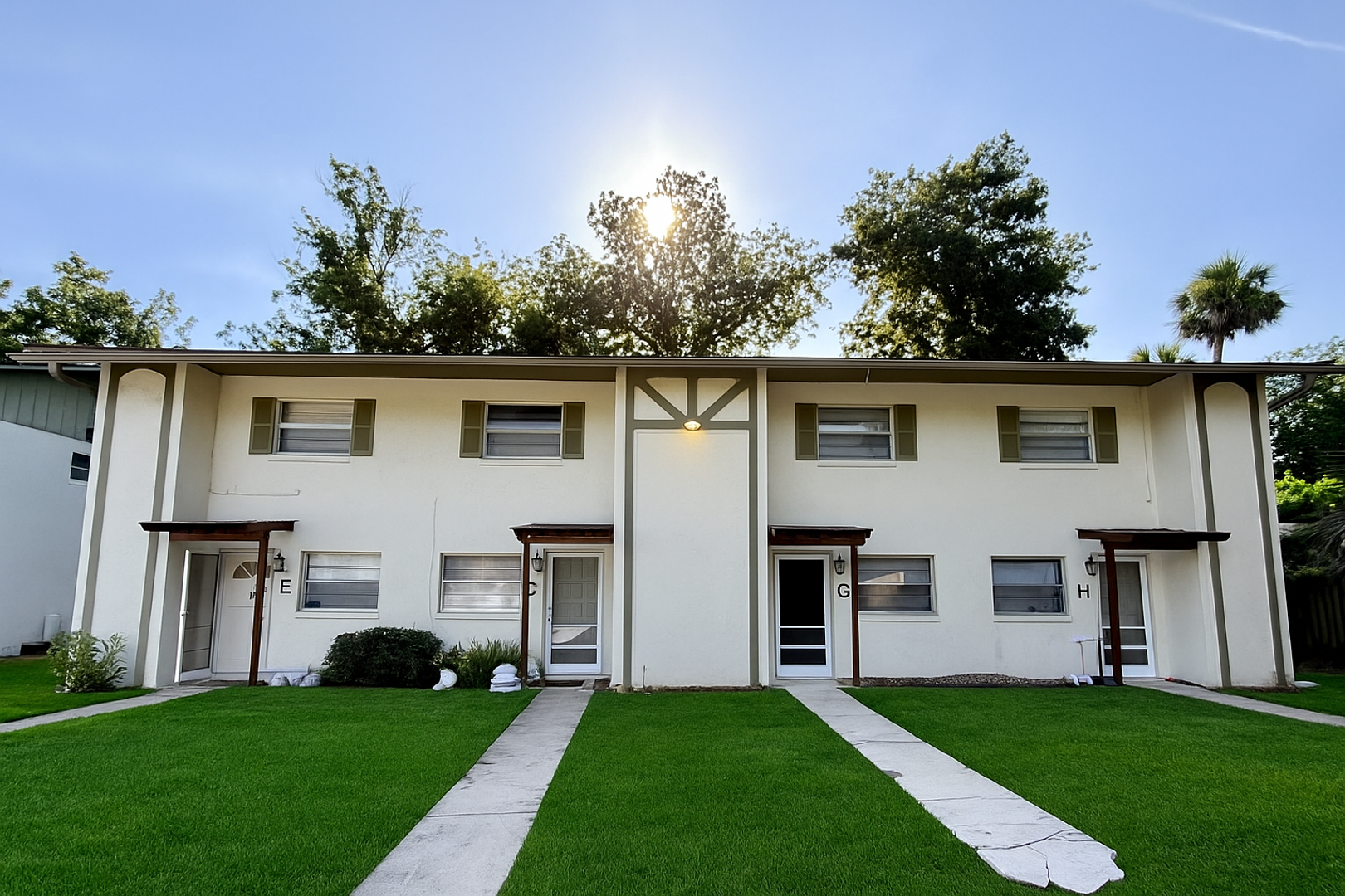 Edgewater Apartment: 118 Hardin Place #C