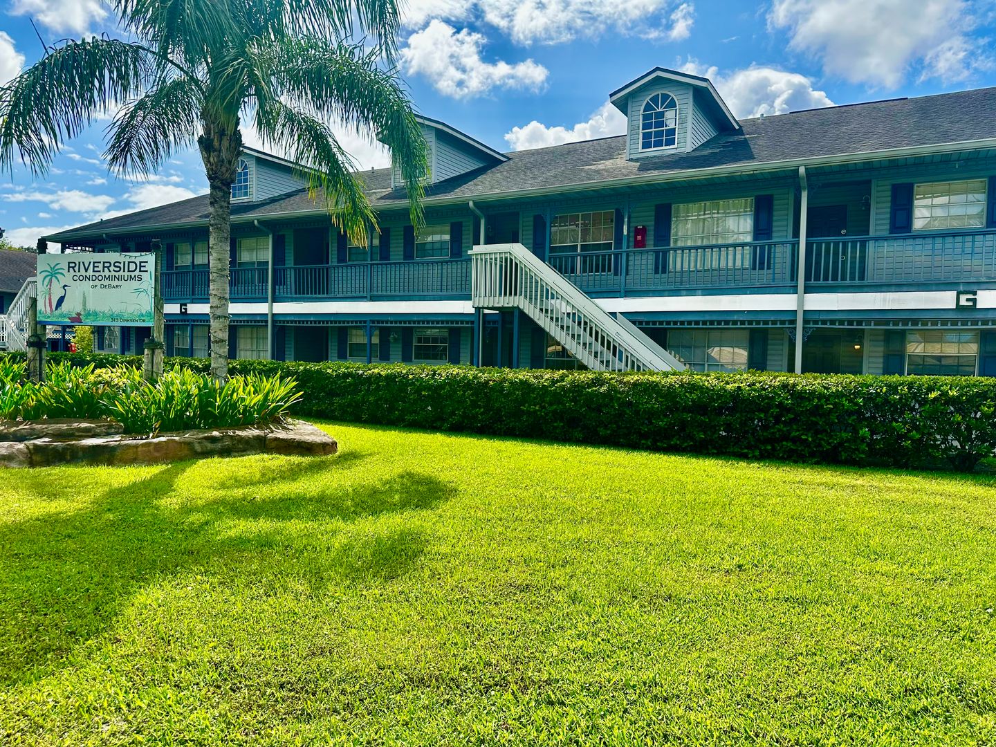 Debary Apartment: 313 Dirksen Drive