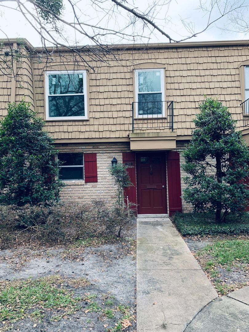 Winter Park Apartment: 200 St. Andrews Blvd