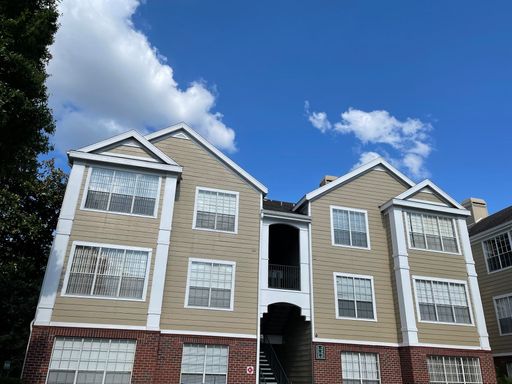 Third-Floor 1 Bedroom 1 Bath Condo w/ Fireplace - Plantation Park – photo 1