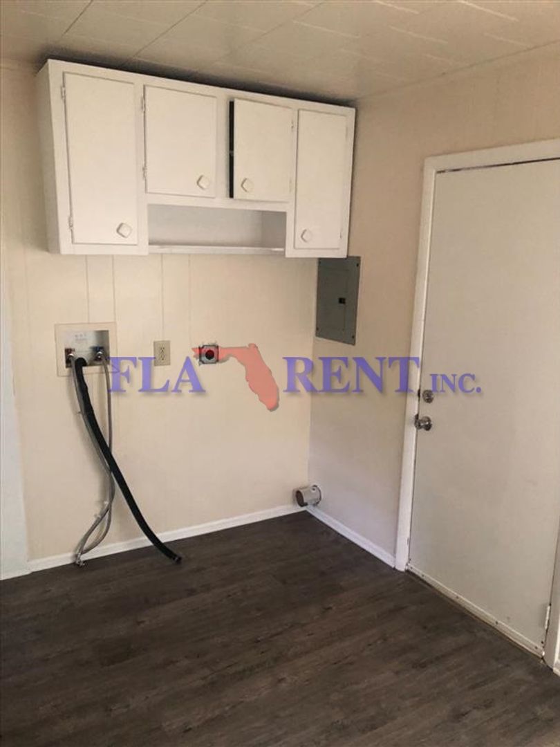 Altamonte Springs House: 1080 Academy Drive