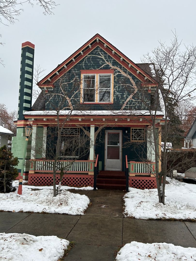 Kalispell House: 826 2nd Avenue East