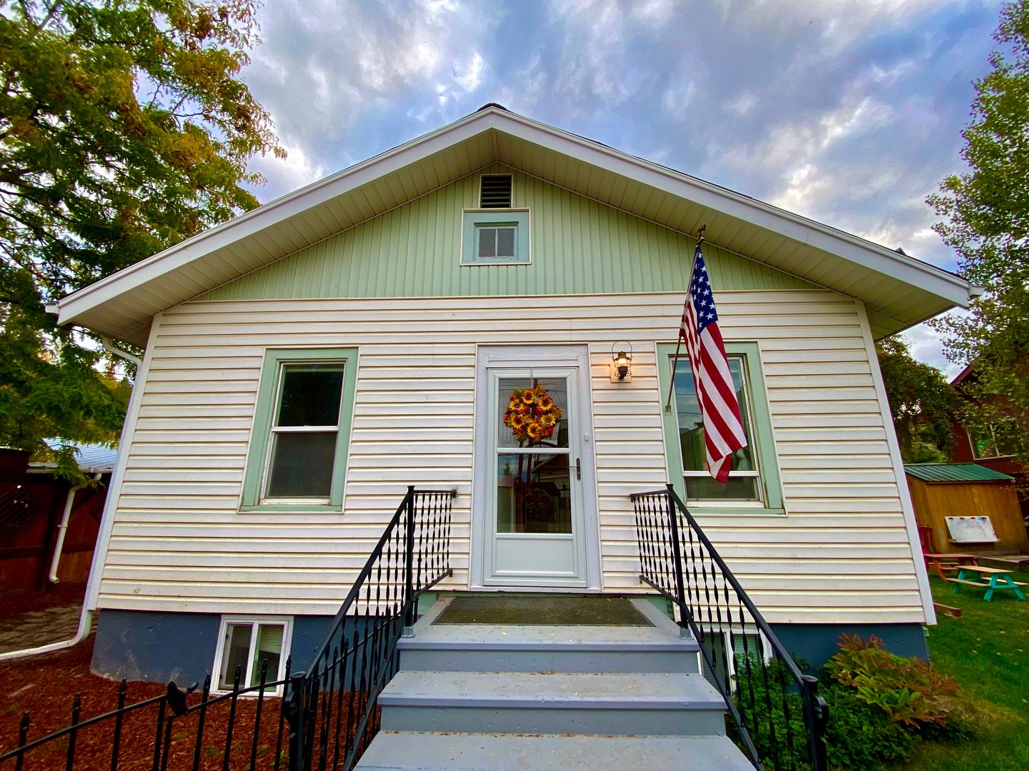 Somers House: 298 Burns St - Unit B