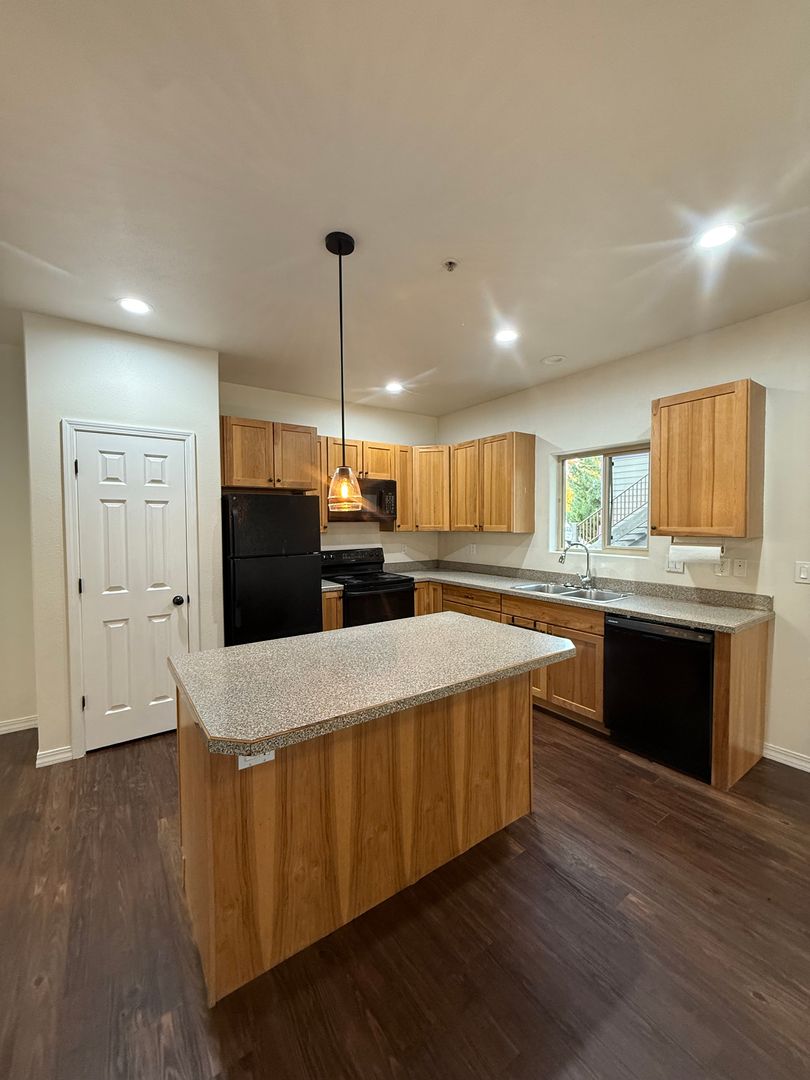 Columbia Falls Apartment: 1629 4th Ave W