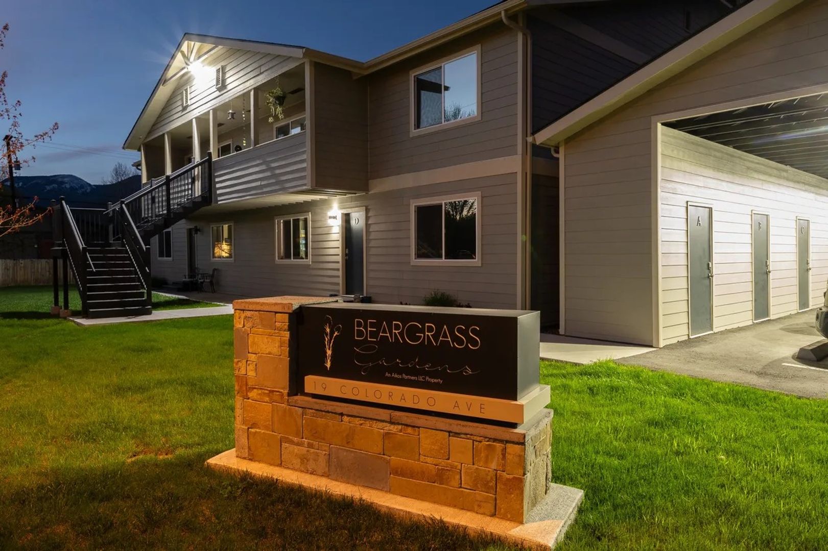 Whitefish Apartment: 19 Colorado Ave