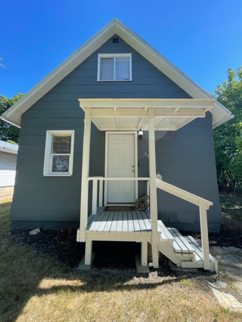 Kalispell House: 385 7th Ave EN