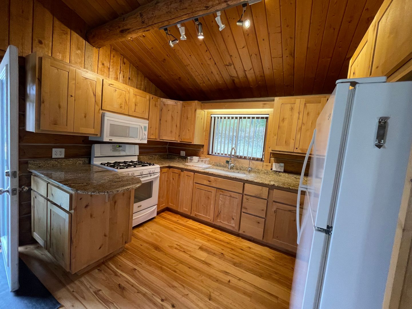 Kila House: 490 1st St