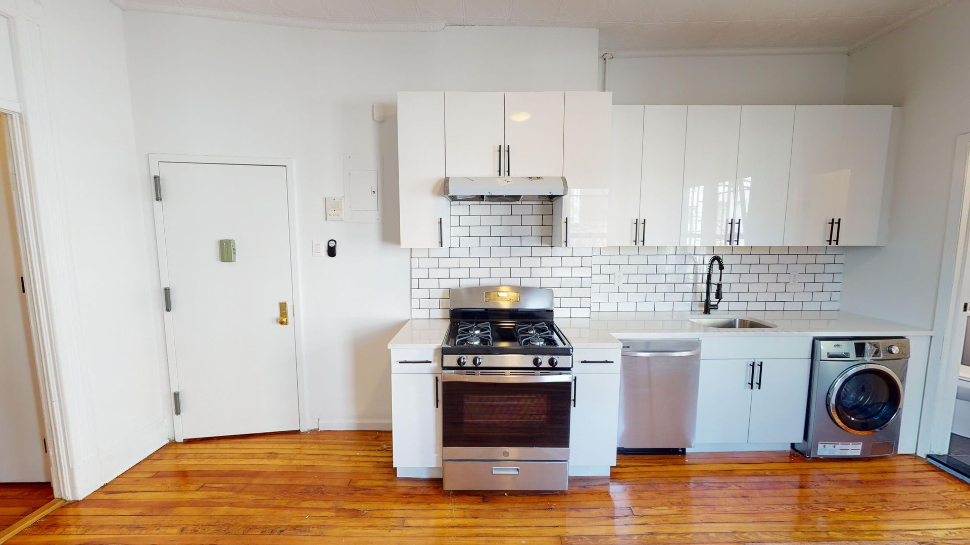 Brooklyn Apartment: 29 Orient Avenue