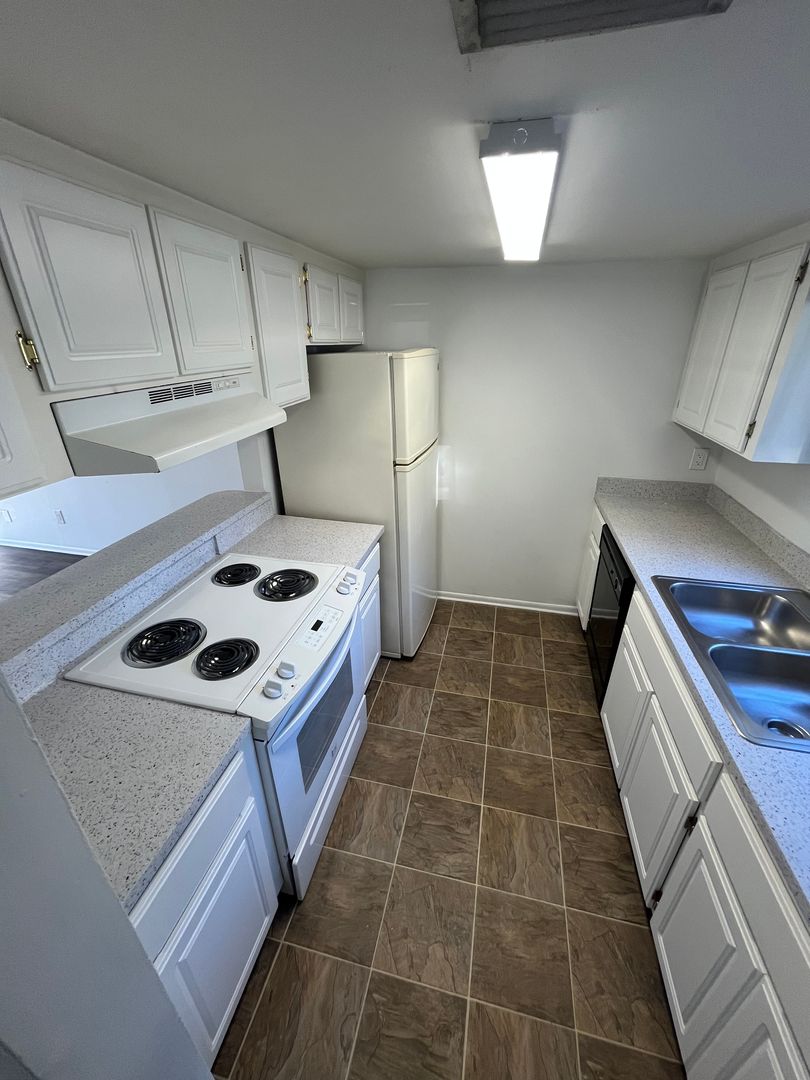 Ocala Townhome: 2201 SE 14TH Ave