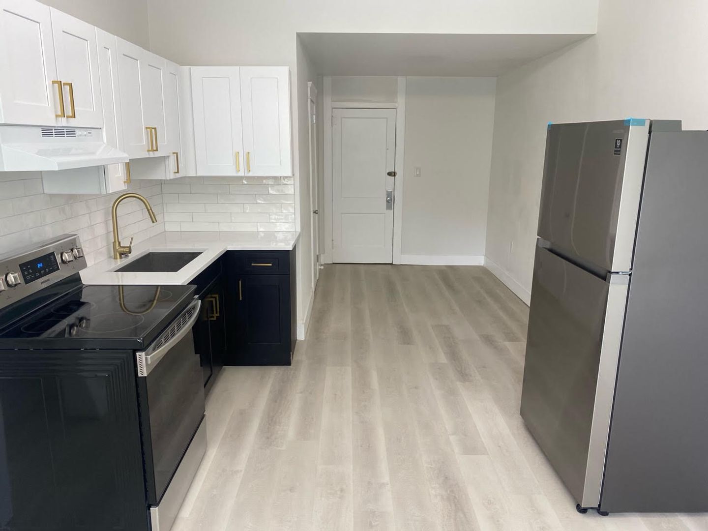 Orange City Apartment: 244 E Graves Ave