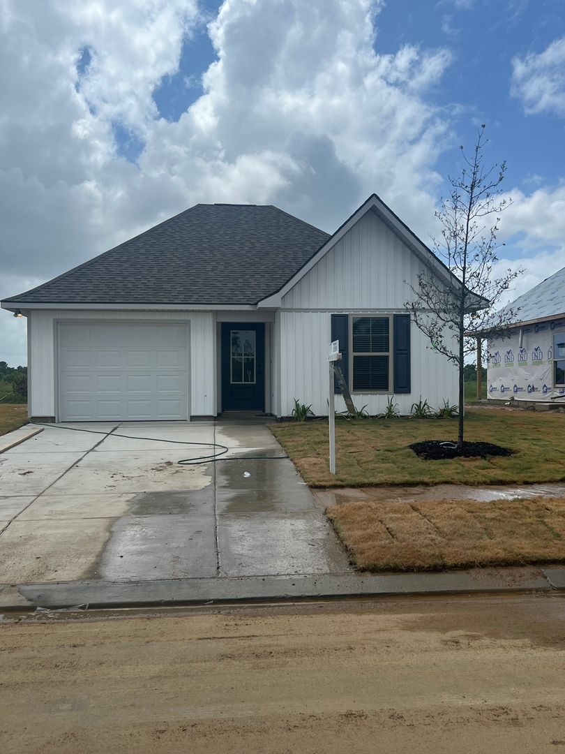 Lake Charles House: Audubon Cottages- 3130 E Blue Heron