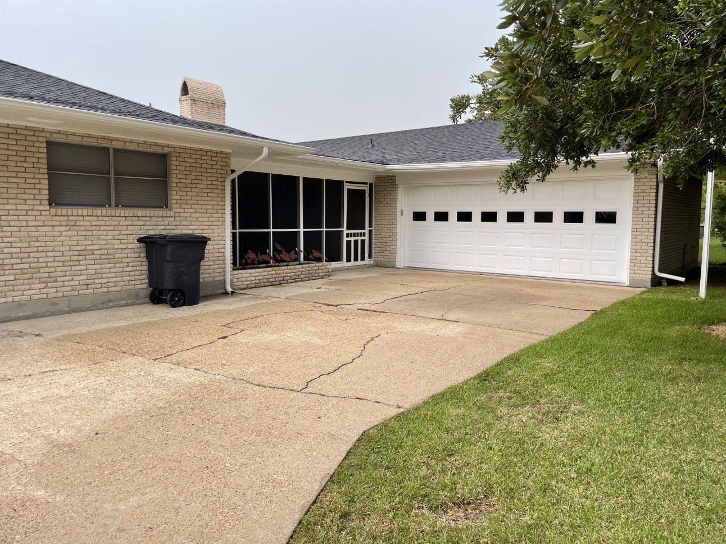 Baton Rouge House: 2221 77th Avenue