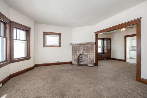 2 BED 1 BATH UNIT IN GARFIELD HEIGHTS! – photo 1