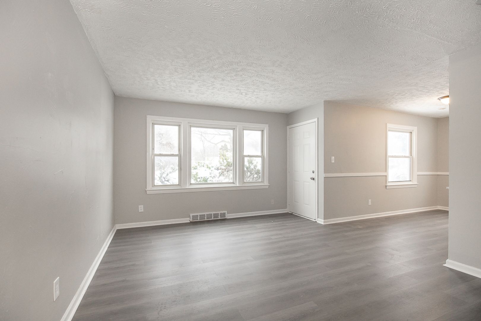 Cleveland House: 2484 Greenvale