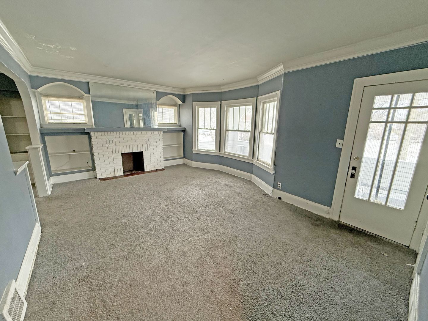 cleveland Apartment: 3584 E 151