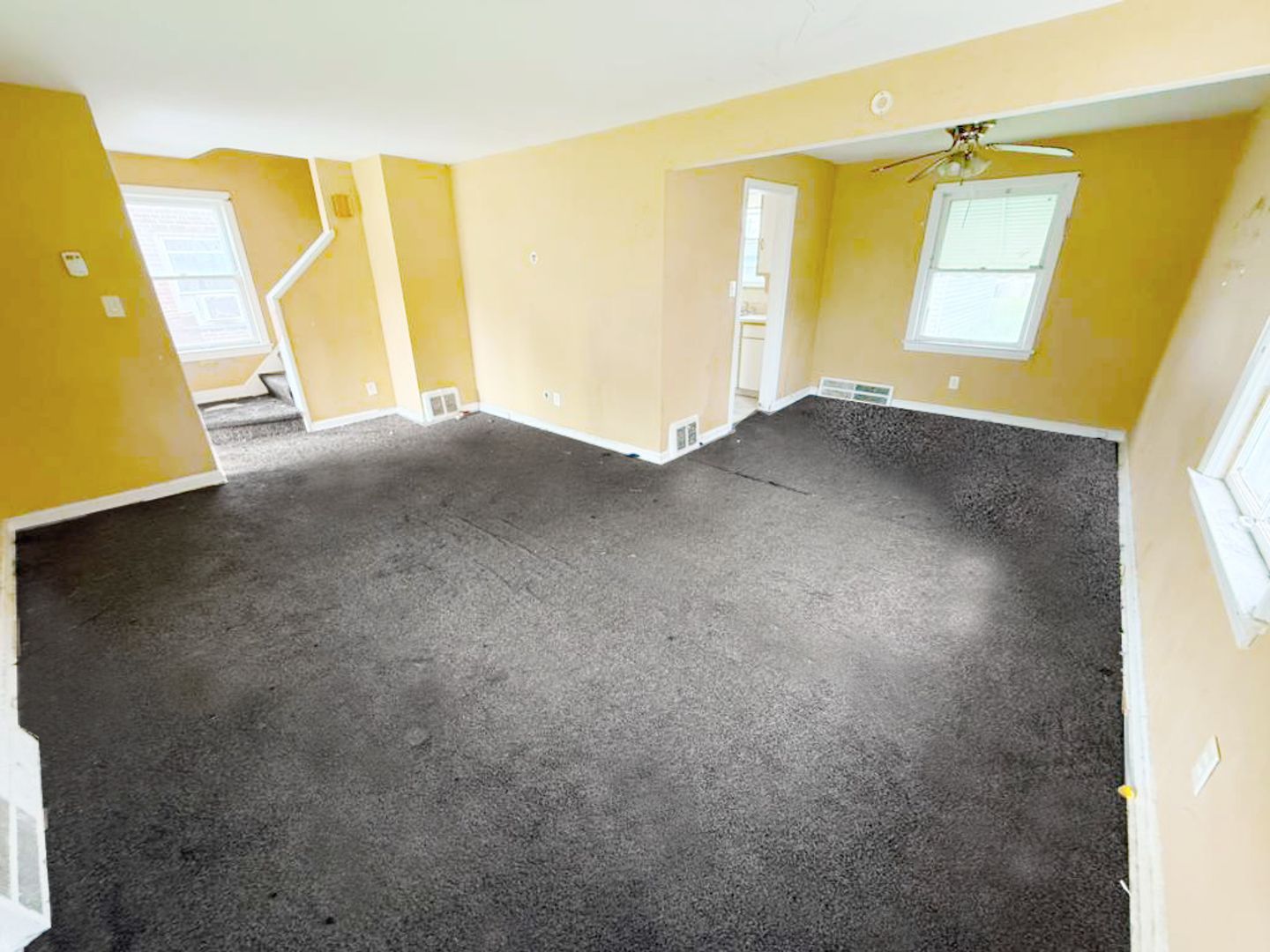 Maple Heights House: 5470 Hollywood