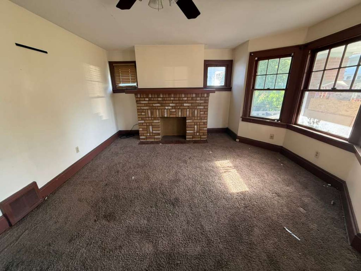 Garfield Heights Apartment: 4772 E 90