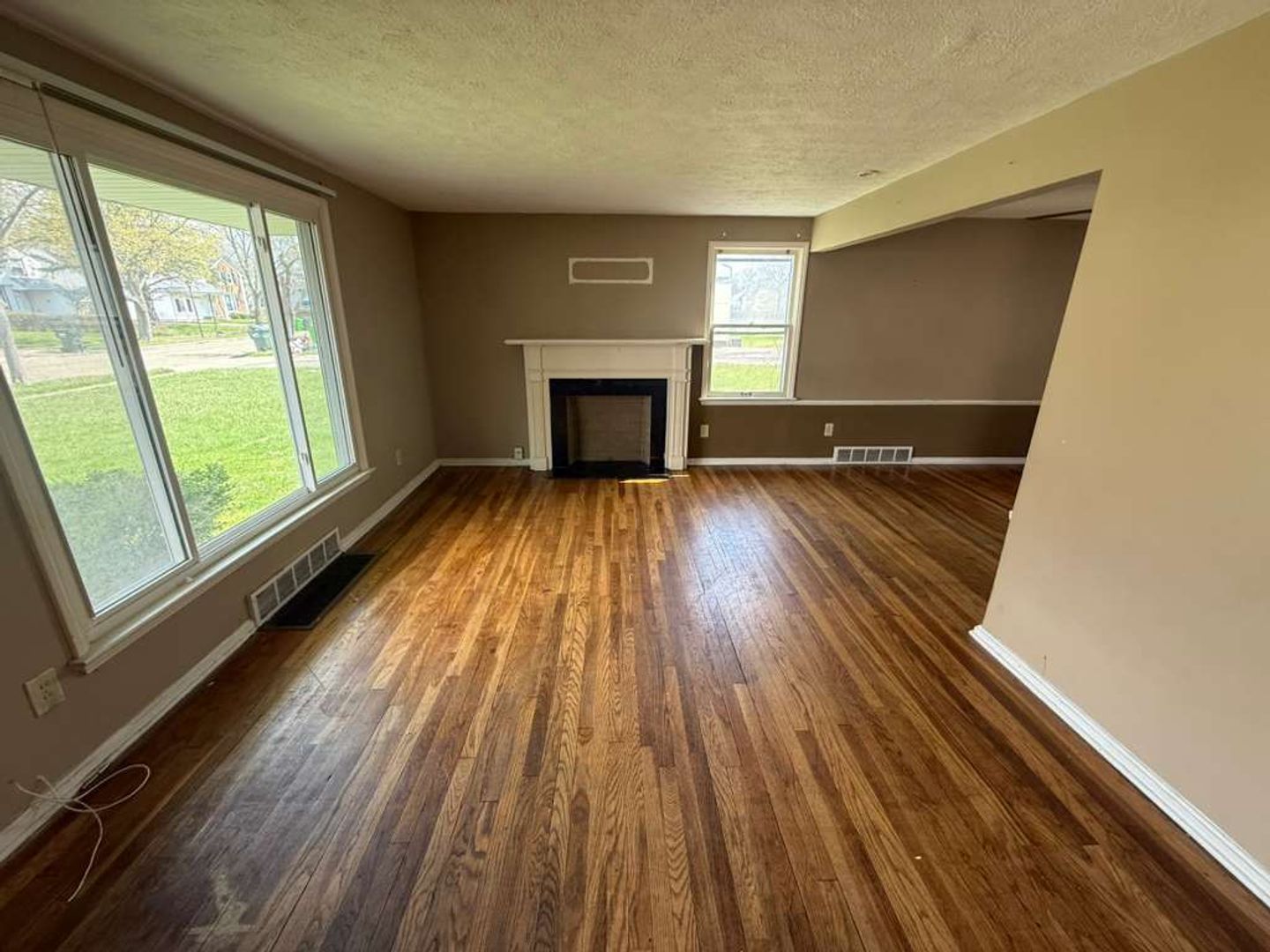 Warrensville Heights House: 20206 Shakerwood