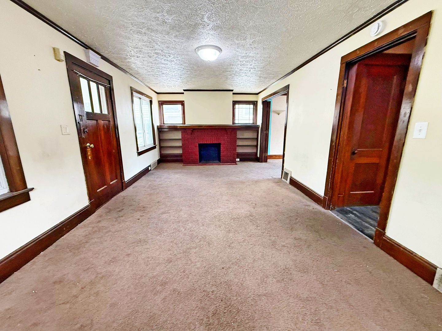 Garfield Heights House: 10110 Parkview