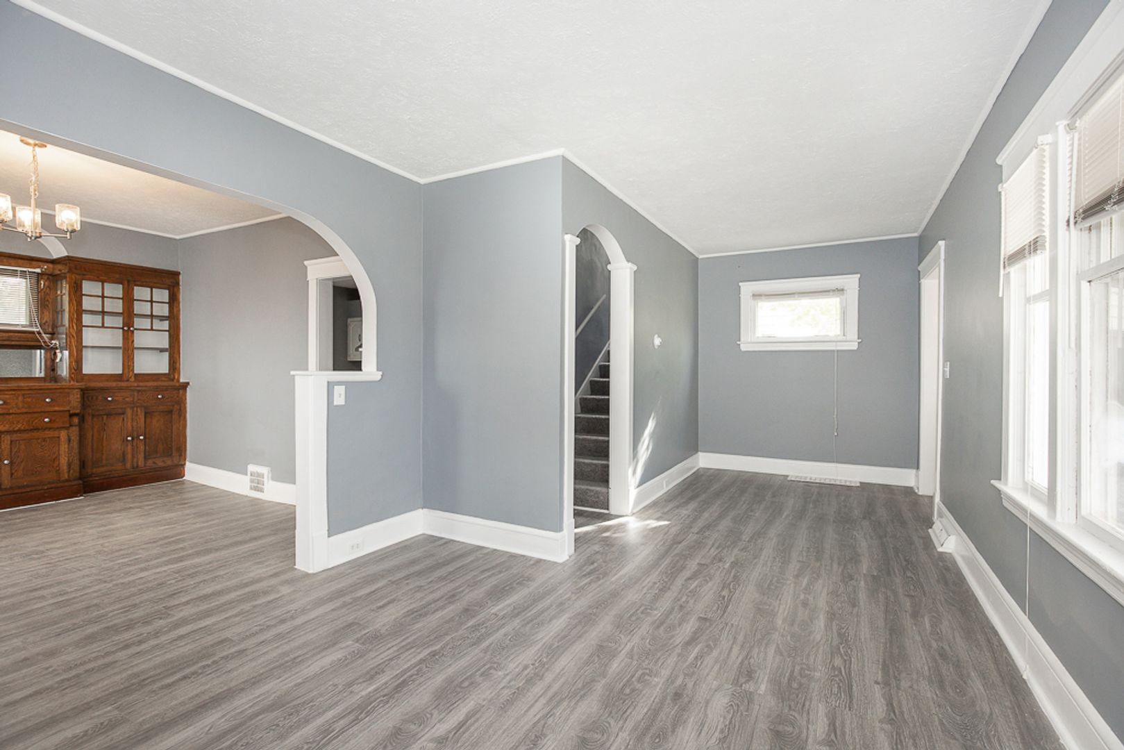 Cleveland House: 1141 E 172