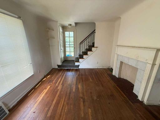 2 BED 1 BATH SINGLE FAMILY HOME! – photo 1