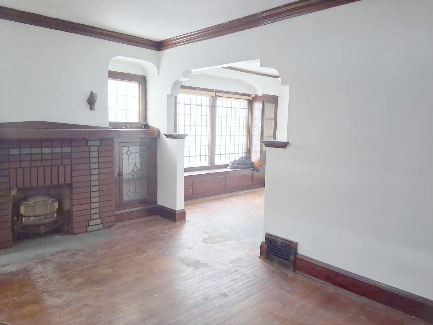 Cleveland House: 13705 Glendale ave