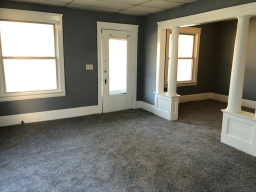 2 Bed 1 Bath Unit In The South Broadway Neighborhood! – photo 1