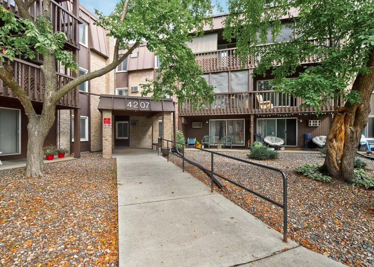 Brooklyn Center Condo: 4207 Lakeside Ave N