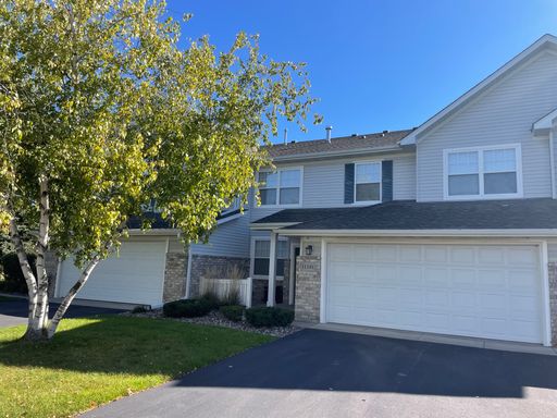 Cute & Cozy Three Bedroom Unit In The Heart Of Lakeville – photo 1
