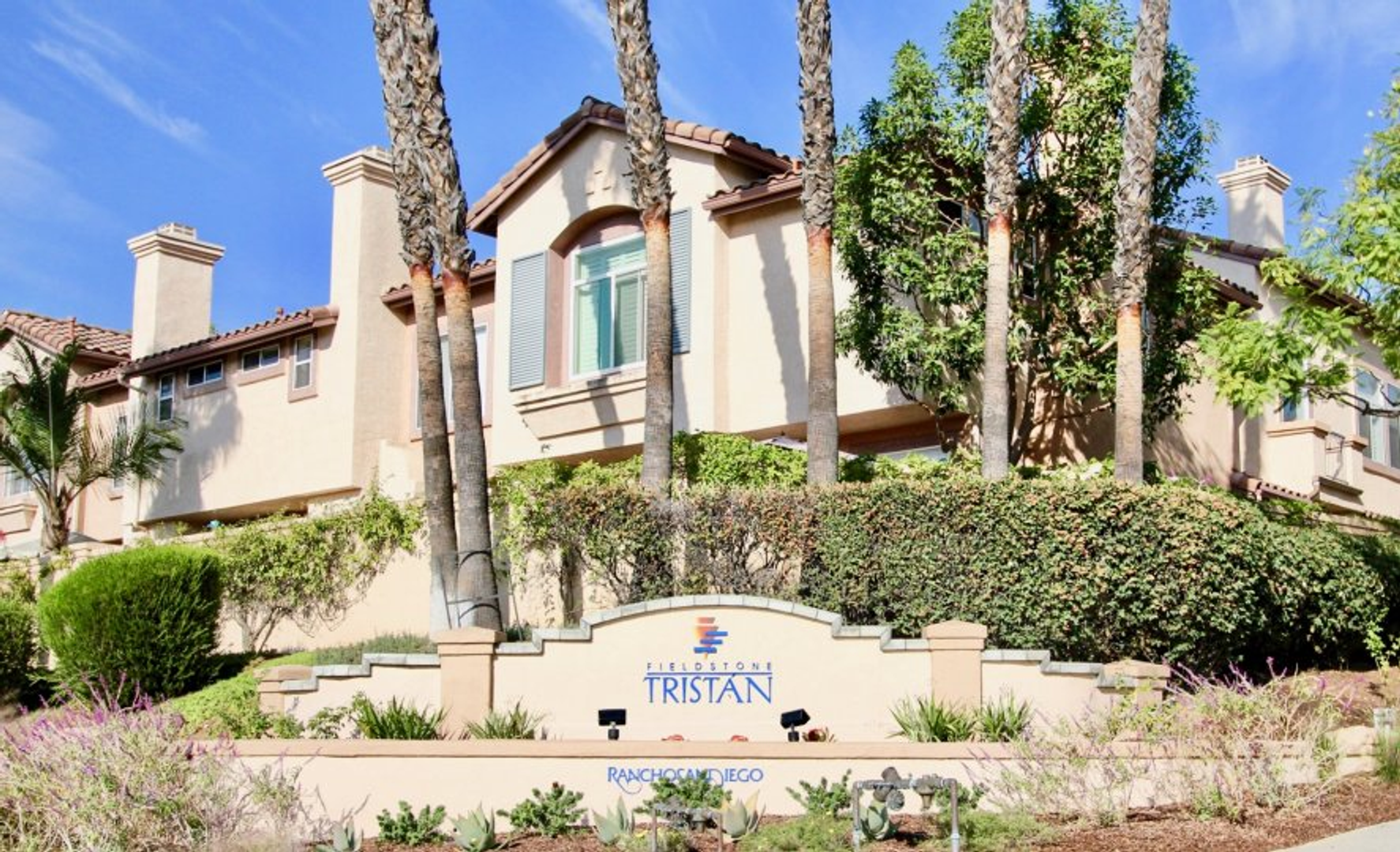 El Cajon House: 11380 Via Rancho San Diego Unit C