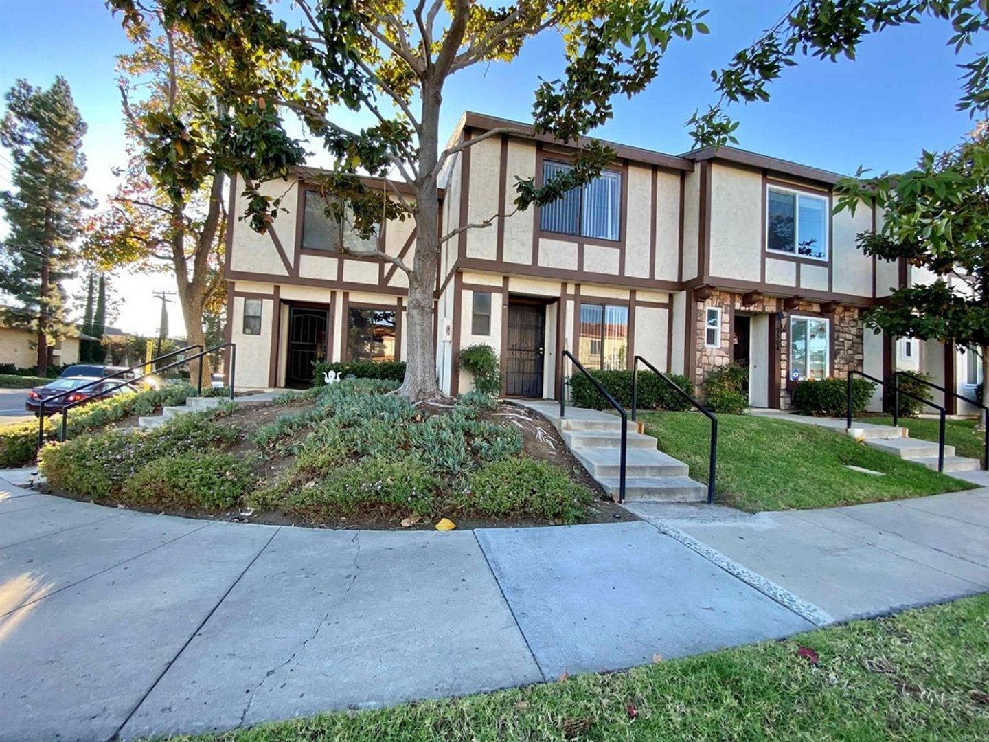 Santee Condo: 9302 Woodruff Way
