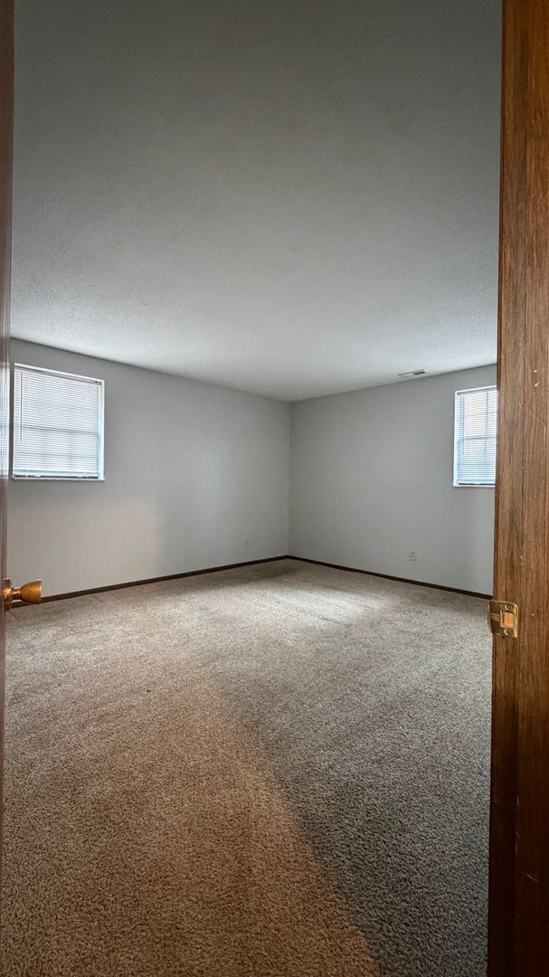 TOLEDO Apartment: 3355 W LASKEY RD