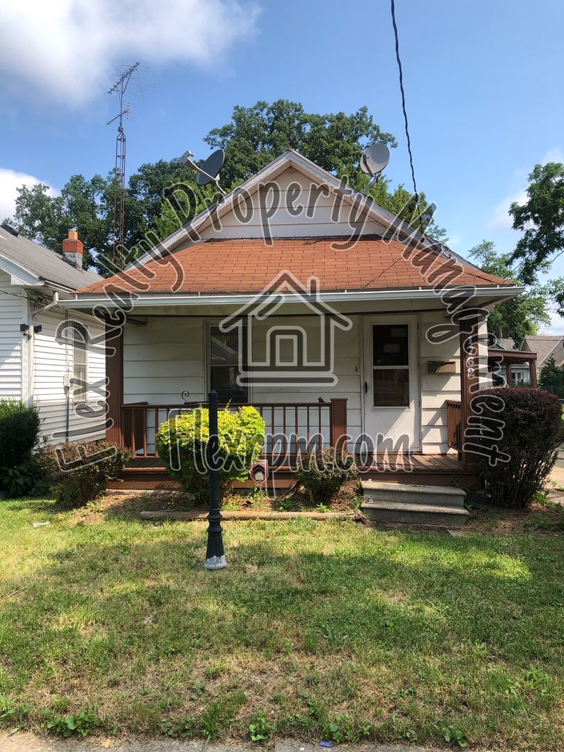 TOLEDO House: 1762 GEORGIA AVE