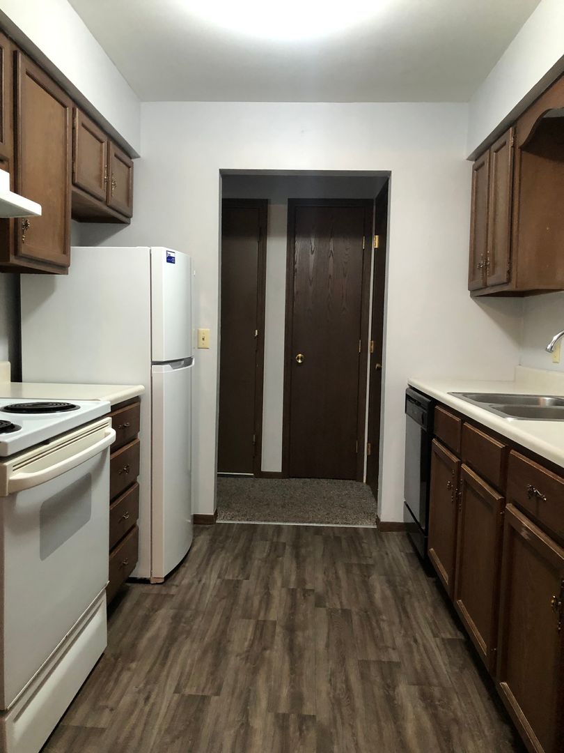 TOLEDO Apartment: 3355 W LASKEY RD