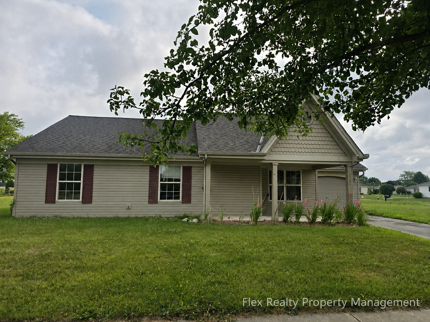 TOLEDO House: 1155 ROCKCRESS DR.