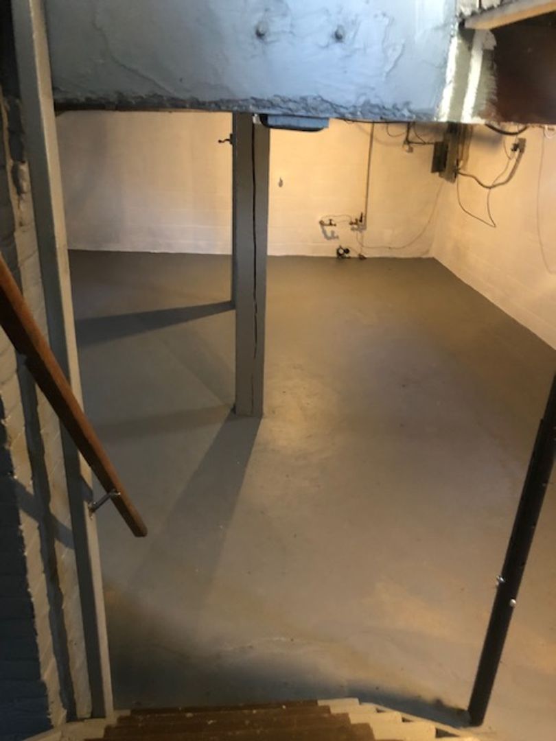 TOLEDO House: 307 DANBERRY ST.