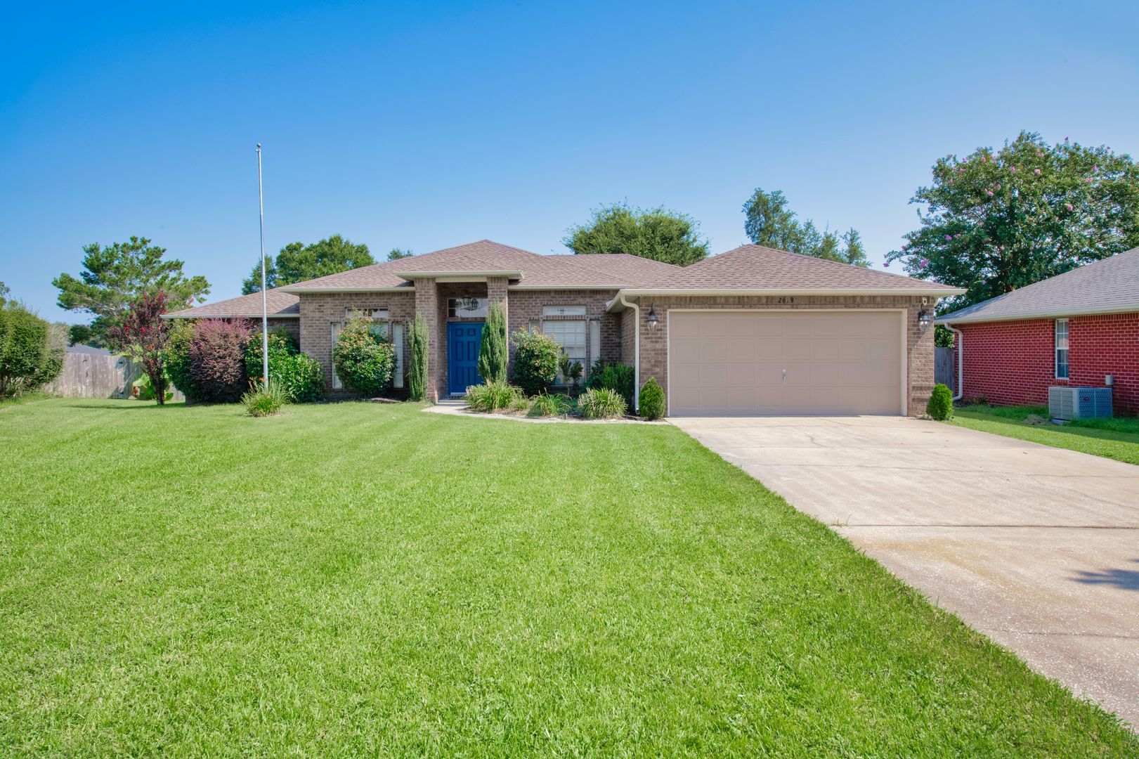 Navarre House: 2619 Stormy Circle