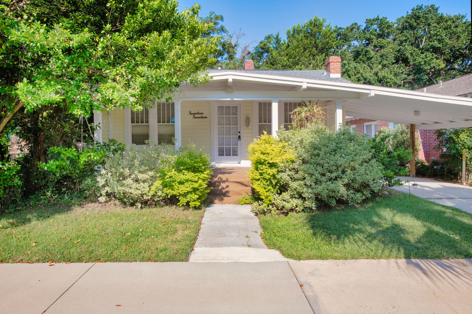 Pensacola House: 1717 N 16th Ave