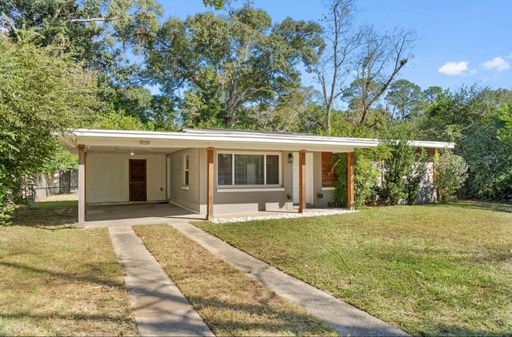 Beautifully Updated 3-Bedroom Home with Modern Finishes & Spacious Living!