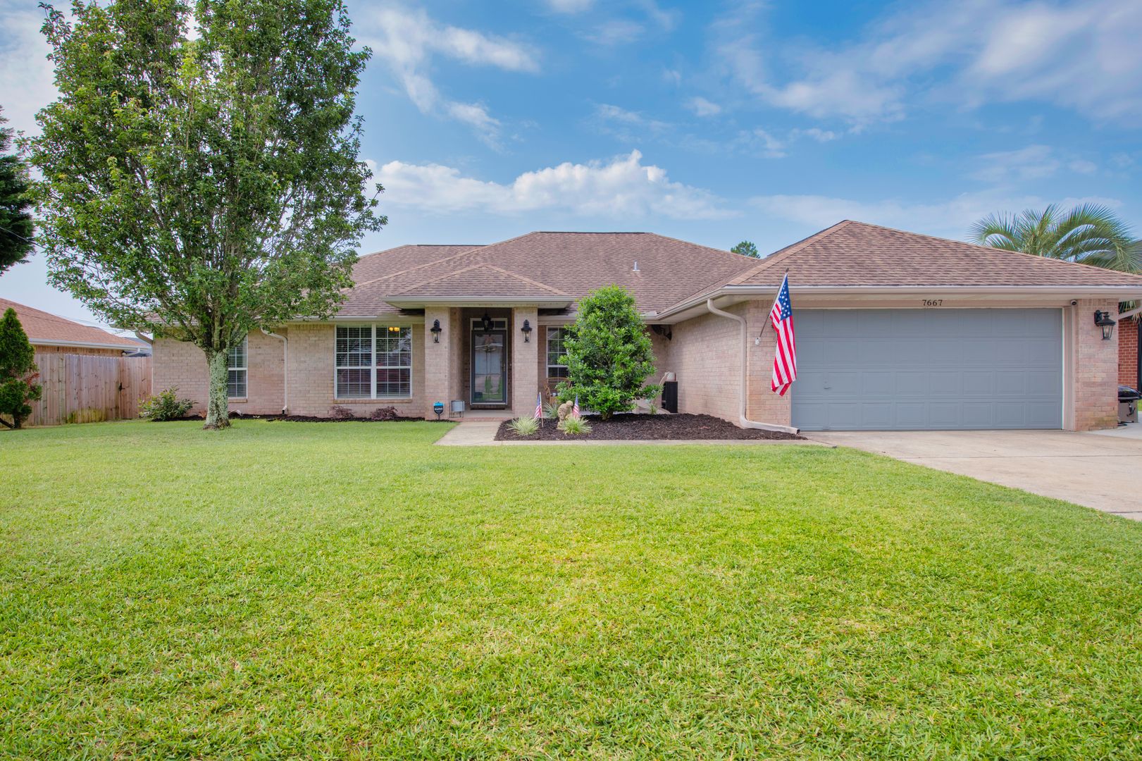 Navarre House: 7667 Marthas Way