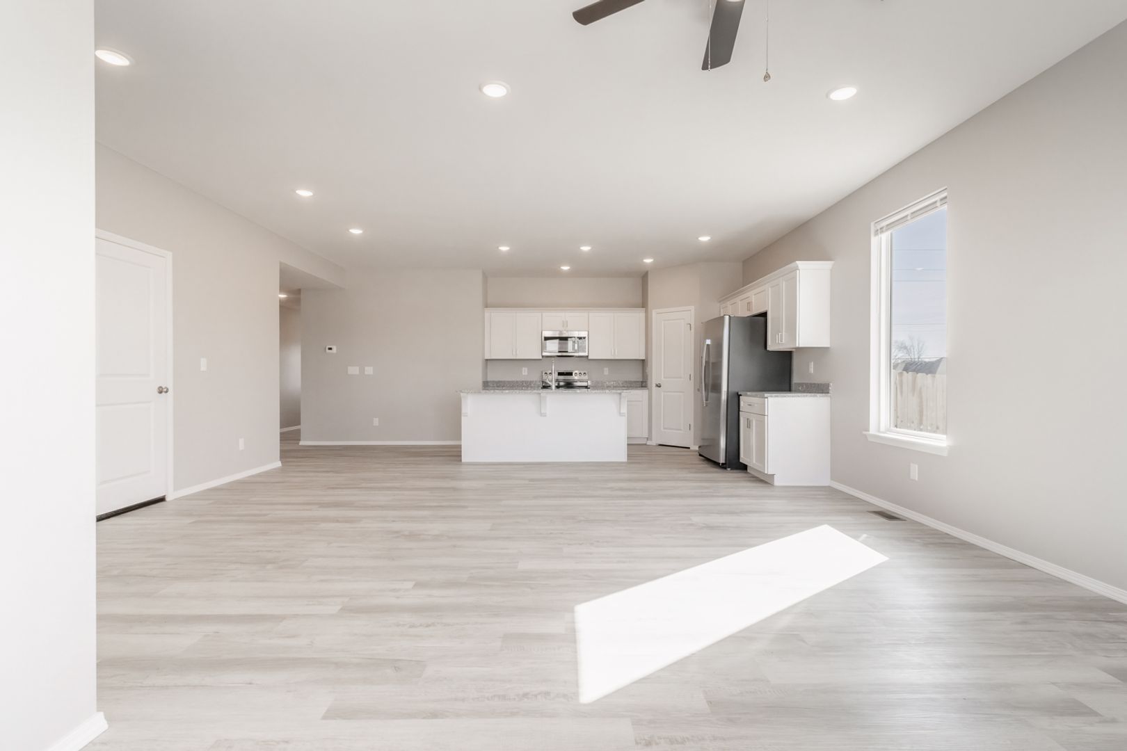 Springfield House: 3415 N Nixon Ave