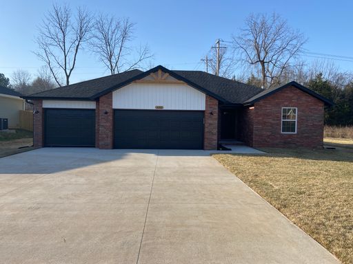Great spacious home in Willard