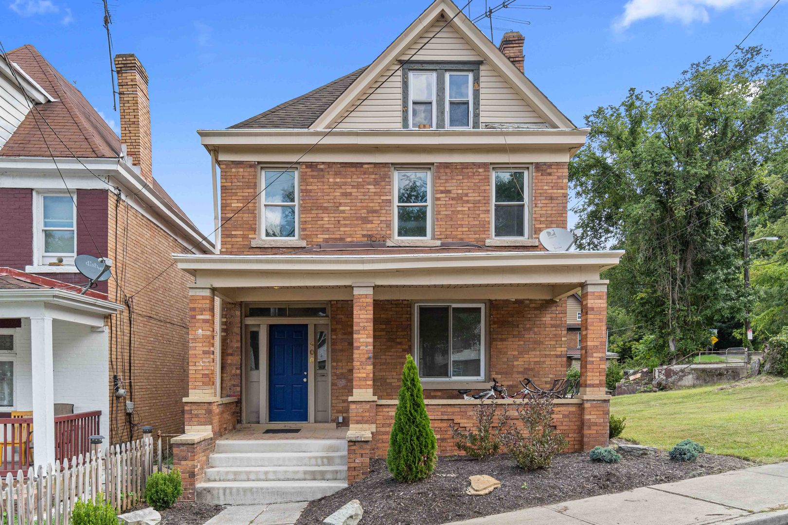 Pittsburgh House: 400 West Prospect Ave